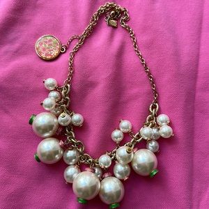Lilly Pulitzer Chunky Pearl necklace